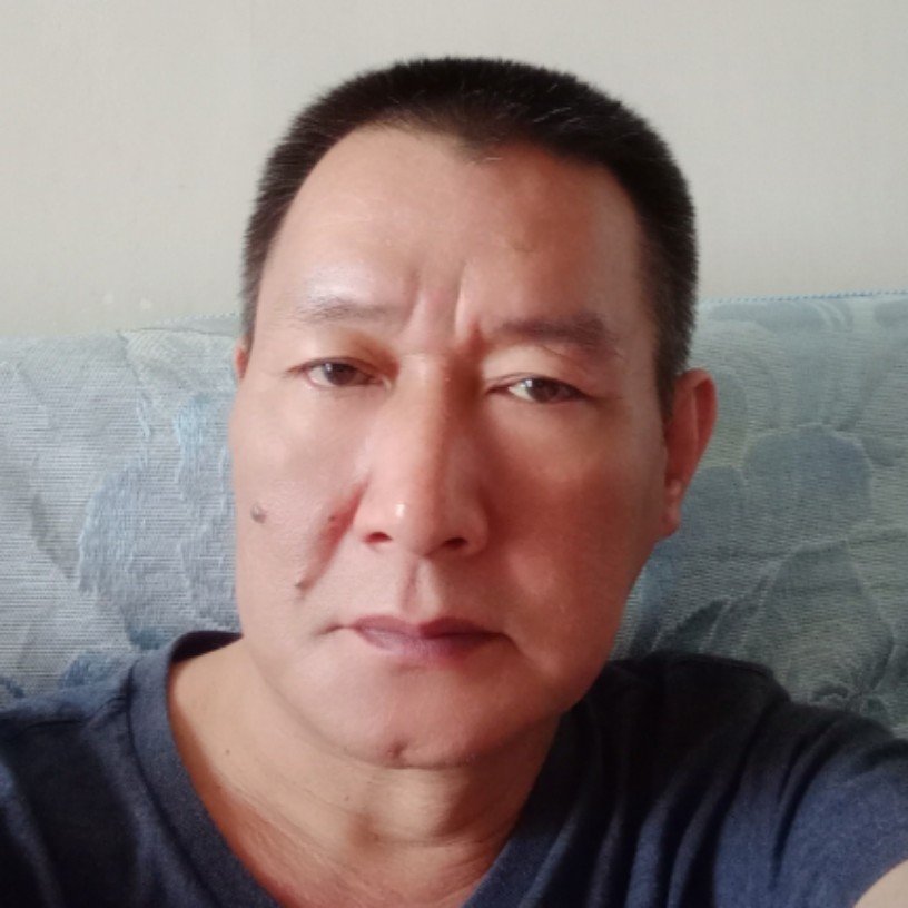 滑板迎尊敬的照片