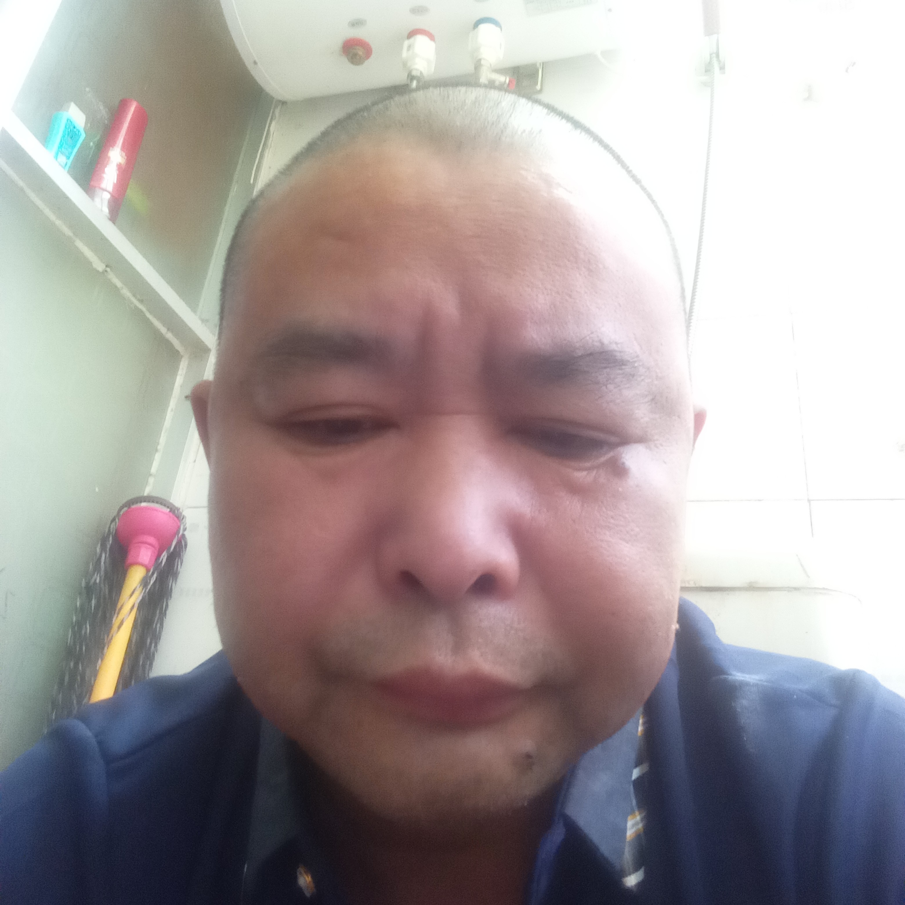无奈爱恋雨的照片