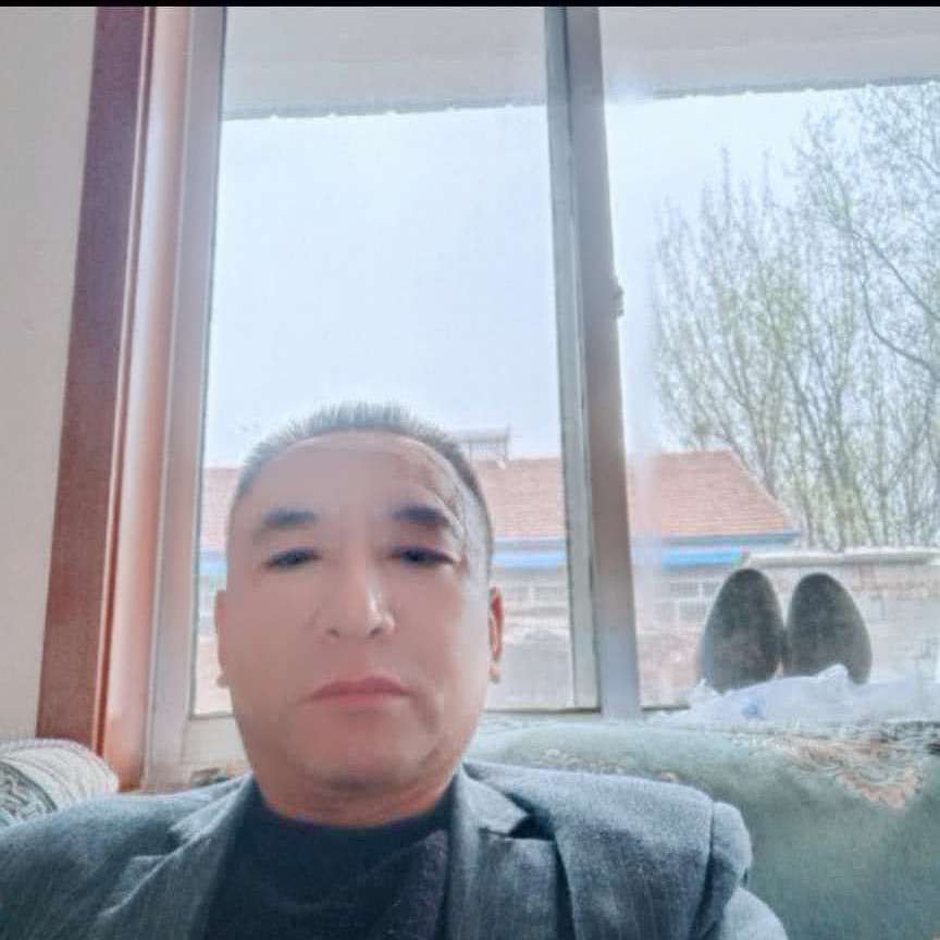 高挑深拥小懒虫的照片