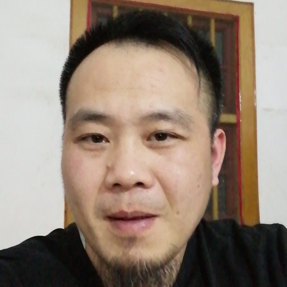 初雨务实的照片