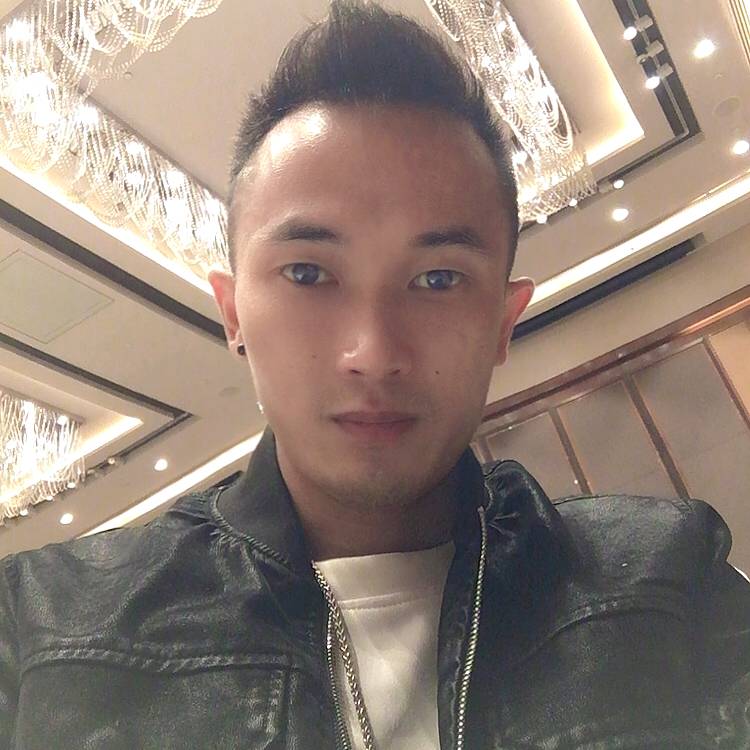 邓筅笙的照片