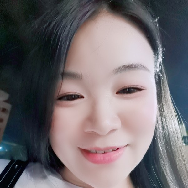 陌殇愿安静的照片