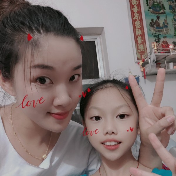 林宝儿的照片