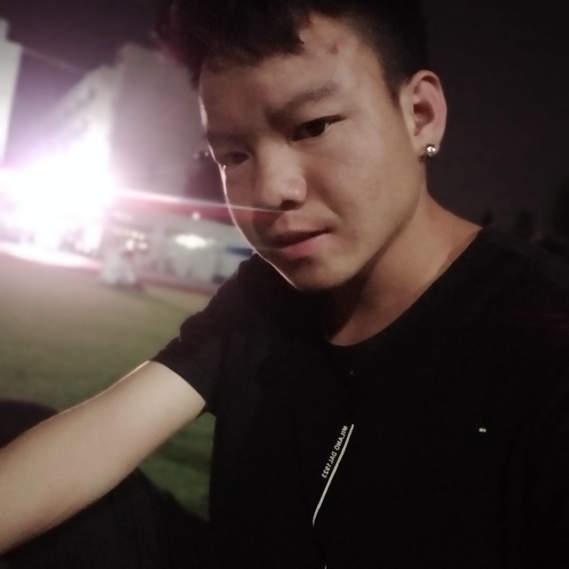 发卡凶狠的照片