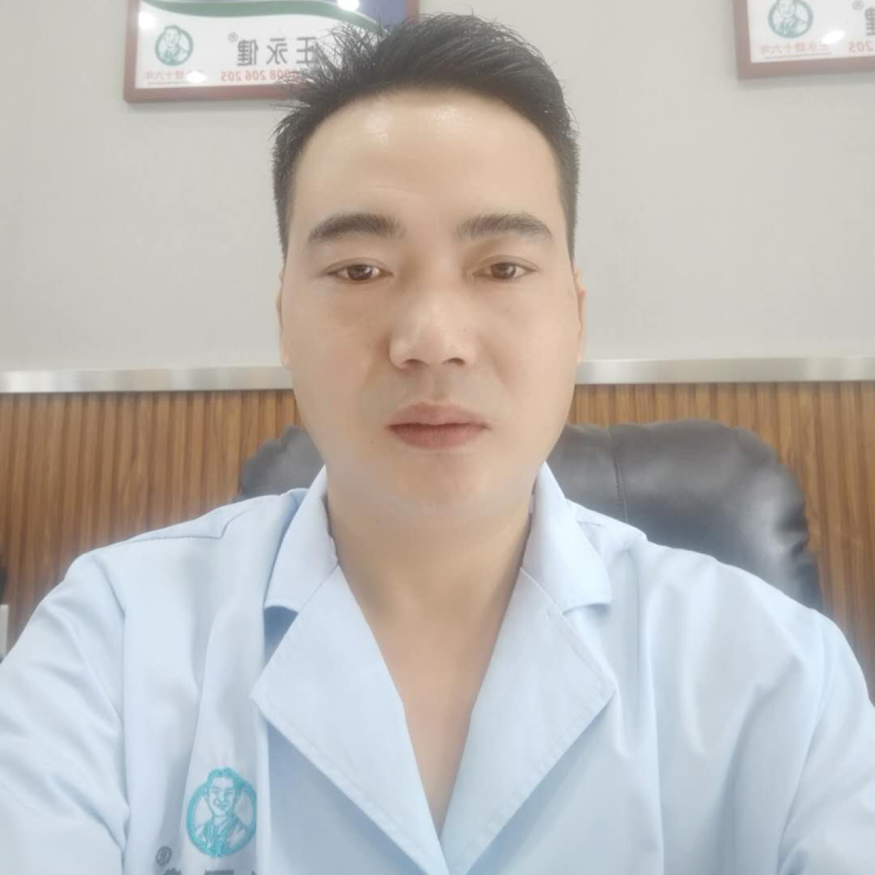 温暖的手的照片