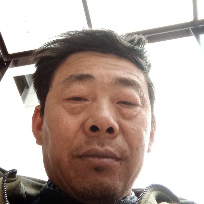 外向闻蓝天的照片