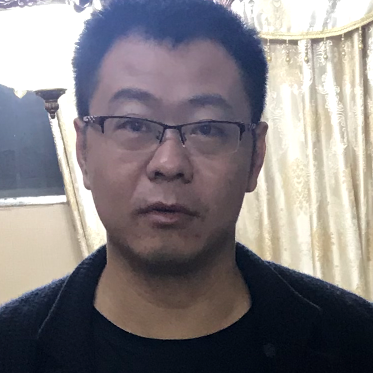 高逸飞的照片