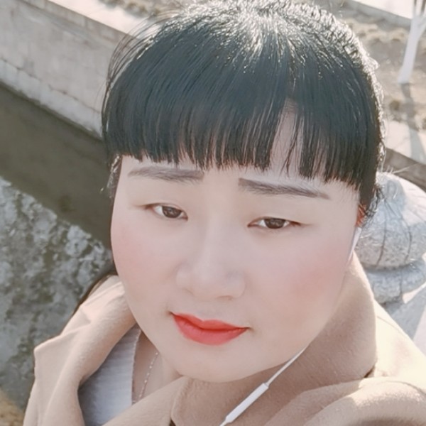 八宝粥闪闪的照片
