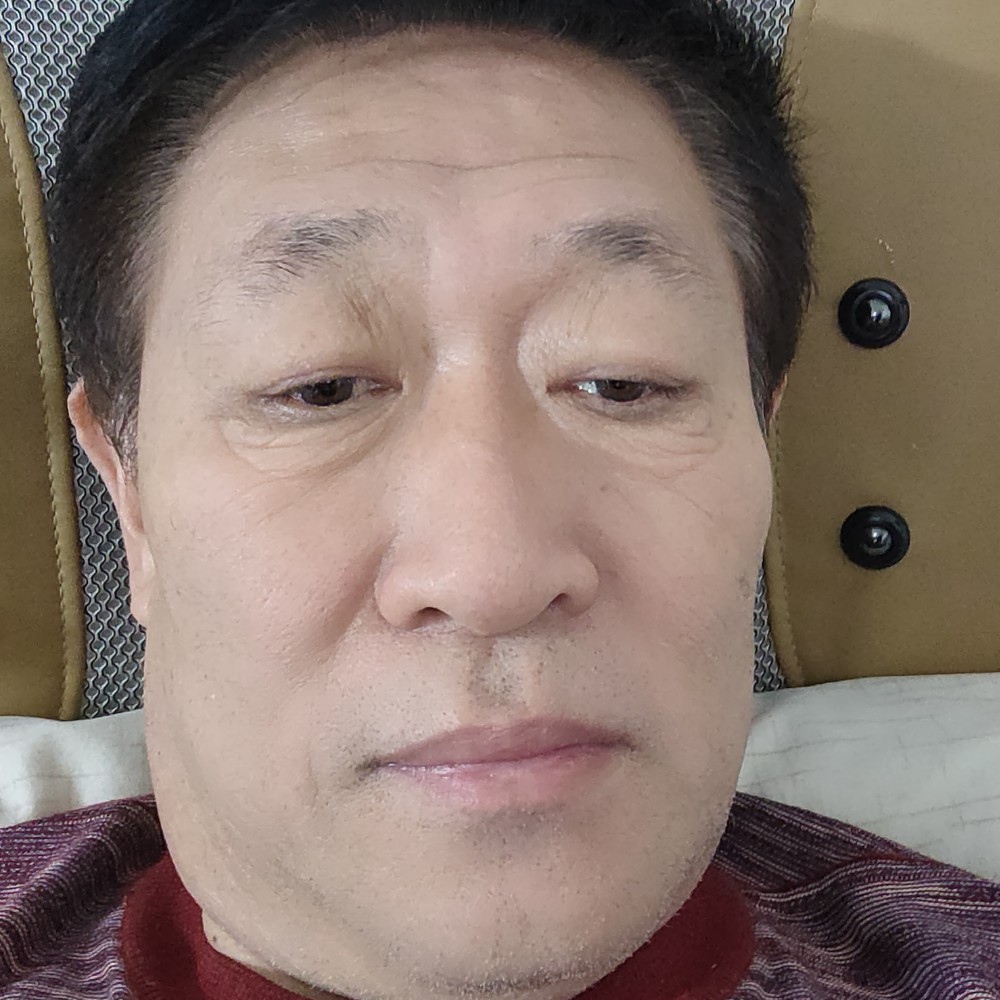 石穿水滴的照片
