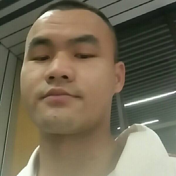善良漫步尘宵的照片