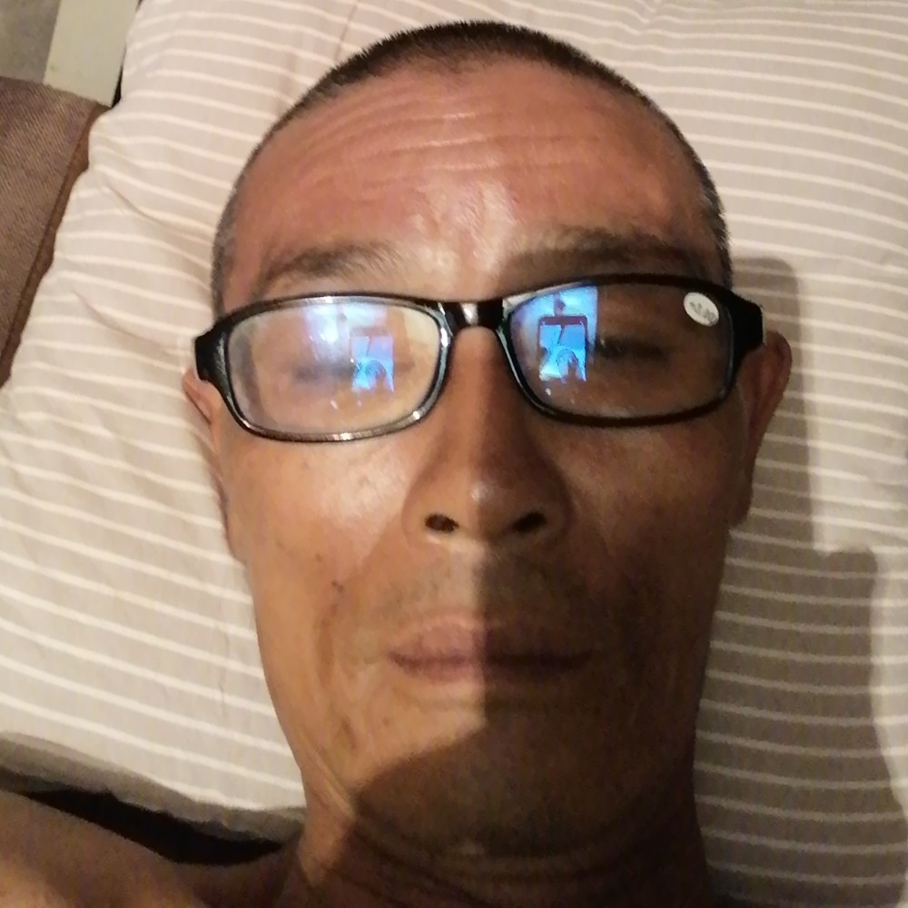 陌殇乐观的照片