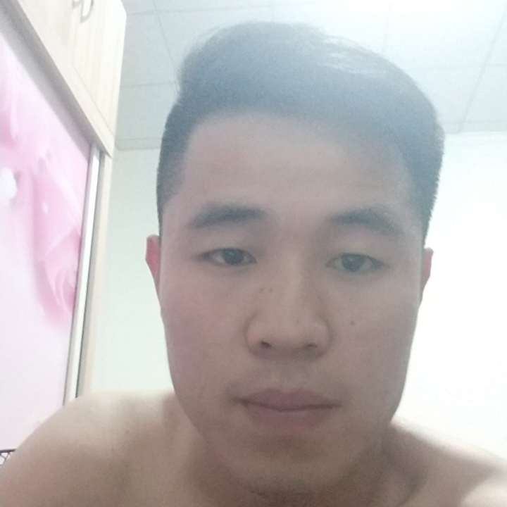 秀丽保卫花魂的照片