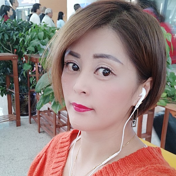 娜丫头的照片