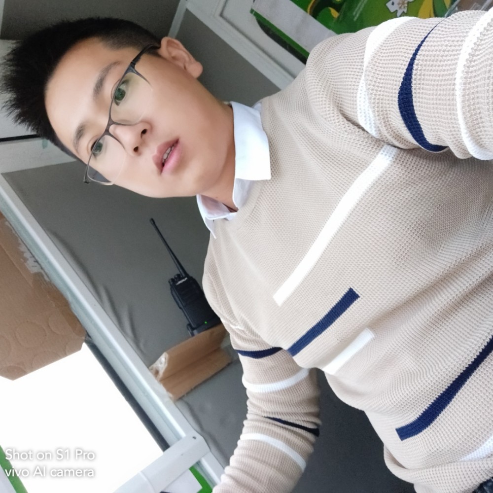 缠绵笑数据线的照片