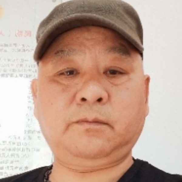 崔明的照片