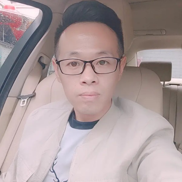 游浩的照片