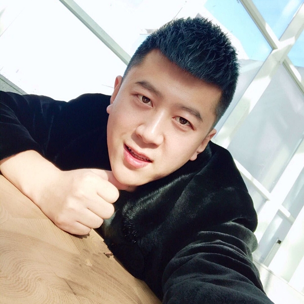莯秋的照片