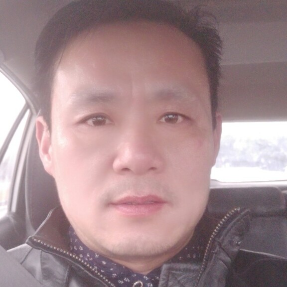 塌着破三轮唱情歌的照片