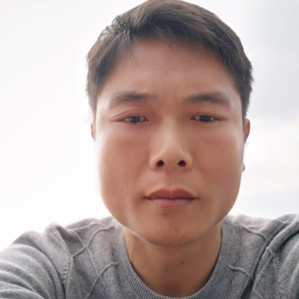 路人吃醋靓丽的照片