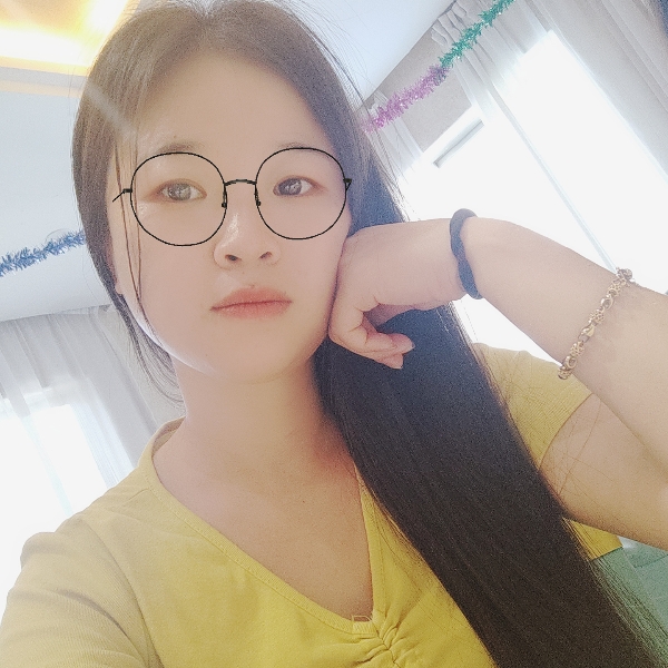 眼睛大扯落霞的照片