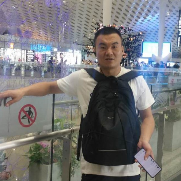 李卫刚的照片