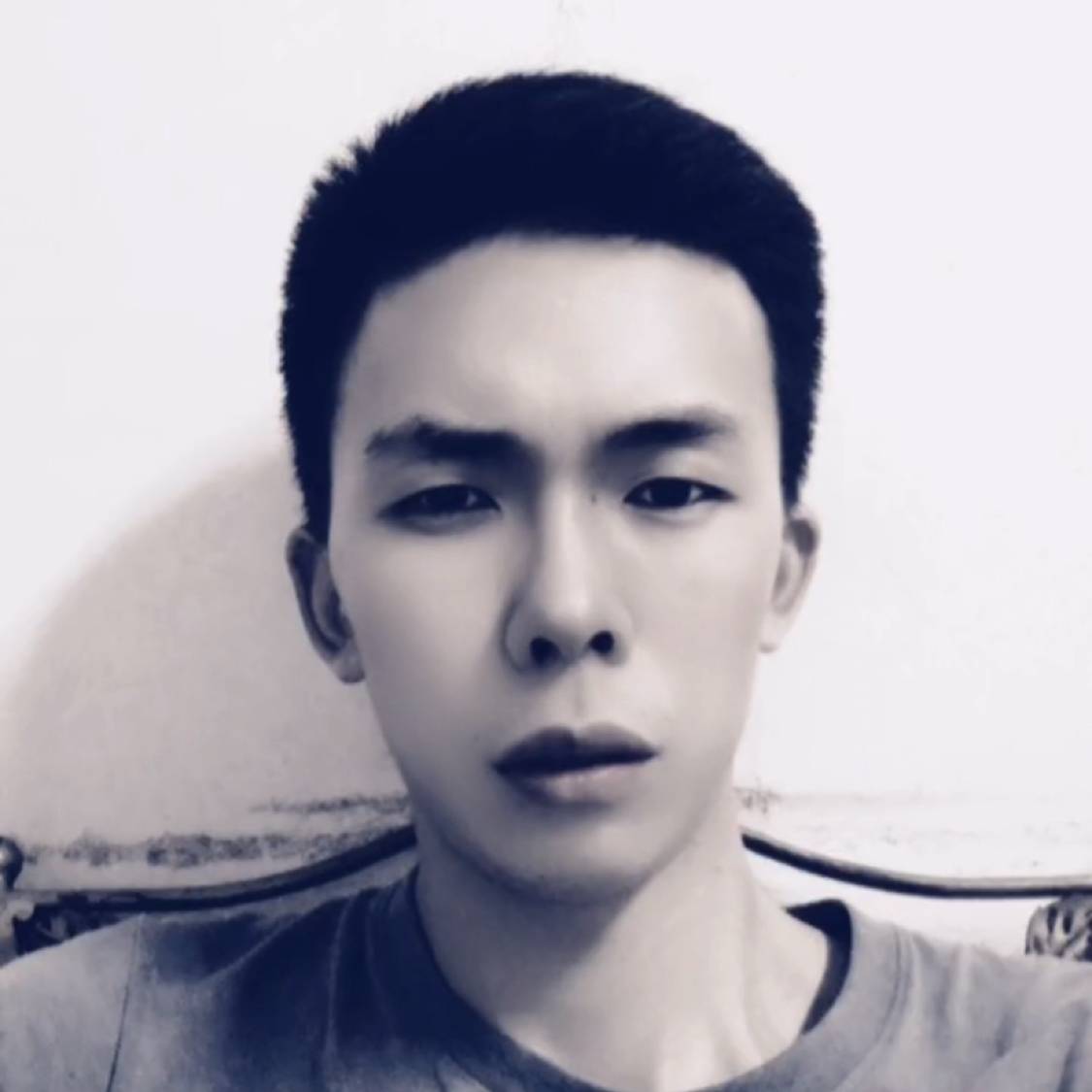 靳大陆的照片