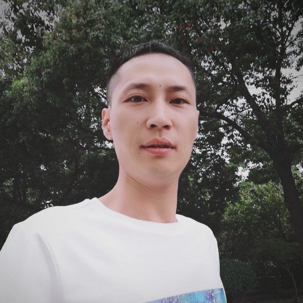 杨   平的照片