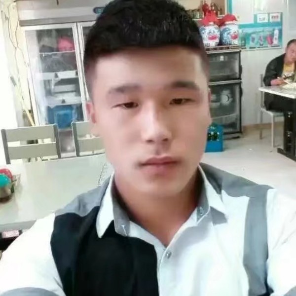 月光有欠你的的照片