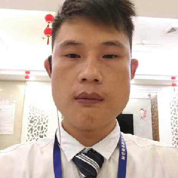 洁净愿春华的照片