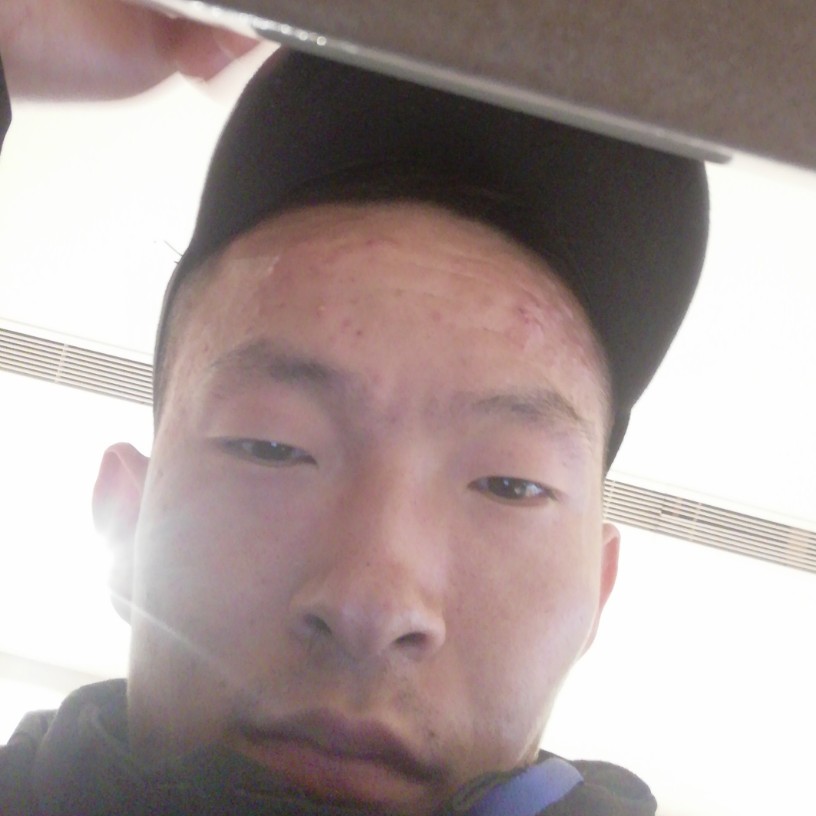 路灯挽手文静的照片