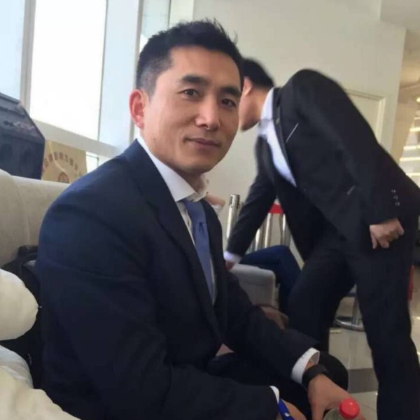 过客彩色的照片