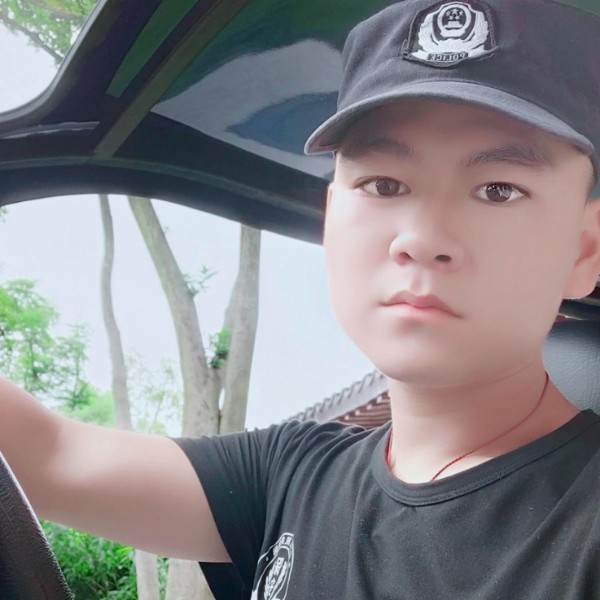 星愿爱冷静的照片