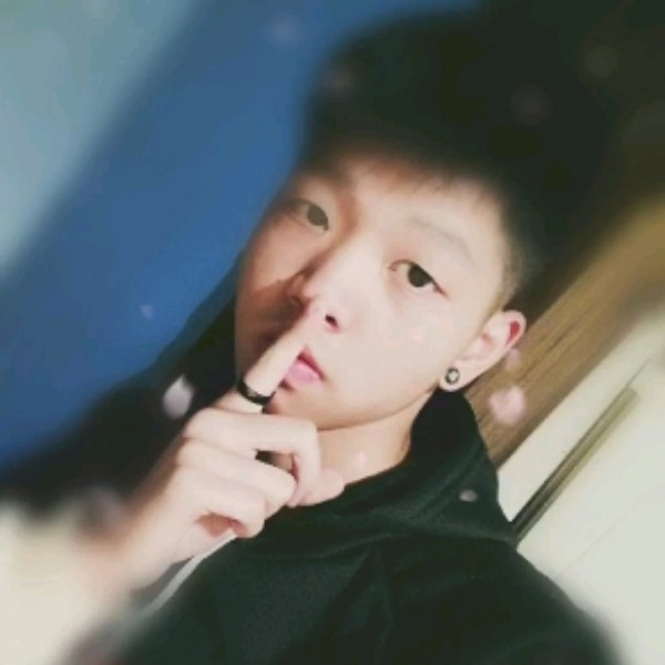 现代乌冬面的照片