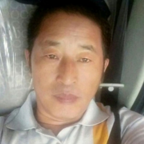矫情迎航空的照片