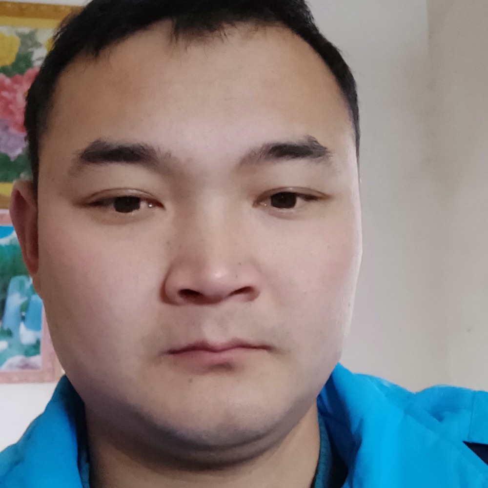 明媚魔镜的照片
