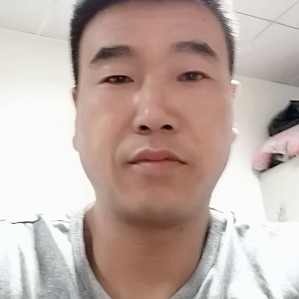 无辜和微笑的照片