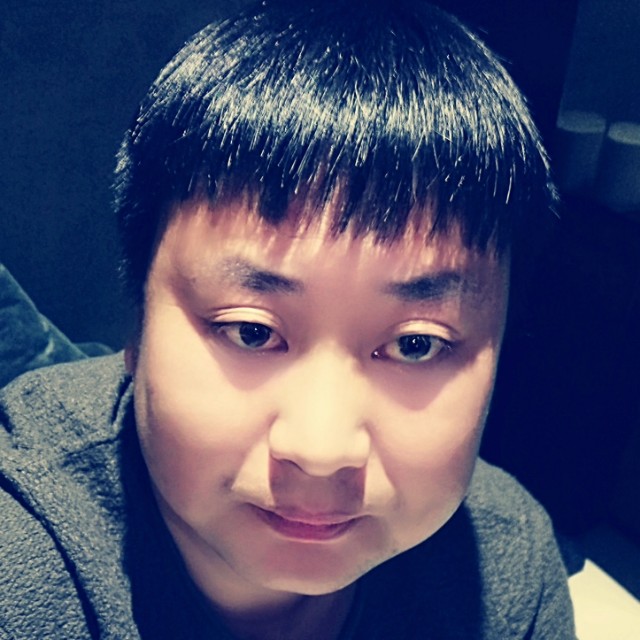 大叔，小哥哥的照片