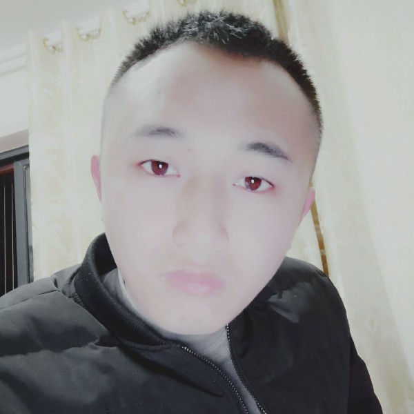 干净蜻蜓的照片