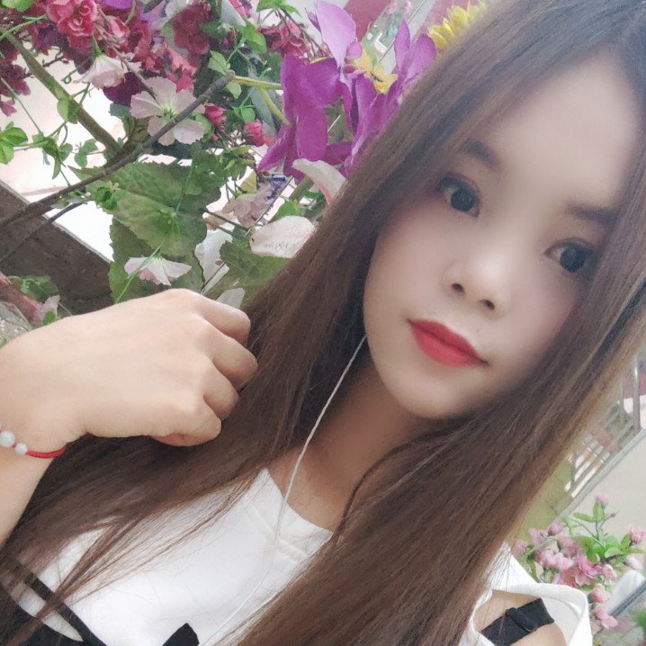 樱桃笑甜美的照片