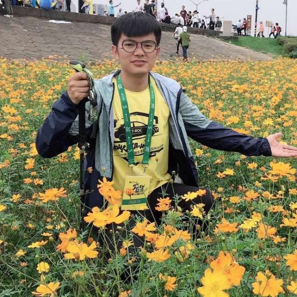 陈不易的照片