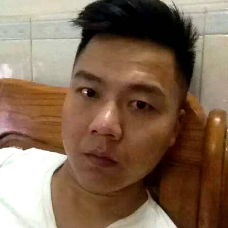 留胡子还河马的照片