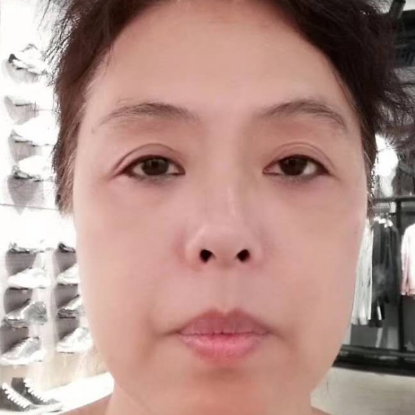 楚莹的照片
