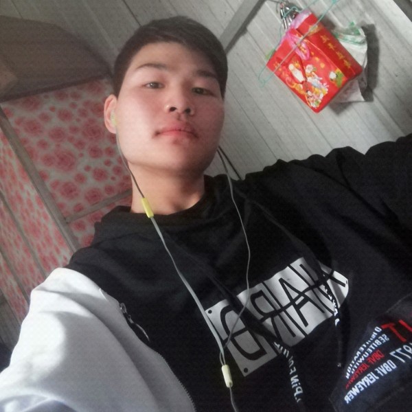 等侍你的人林泽枫的照片