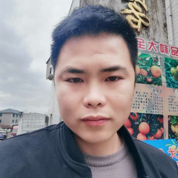 幸福浅吻流影的照片