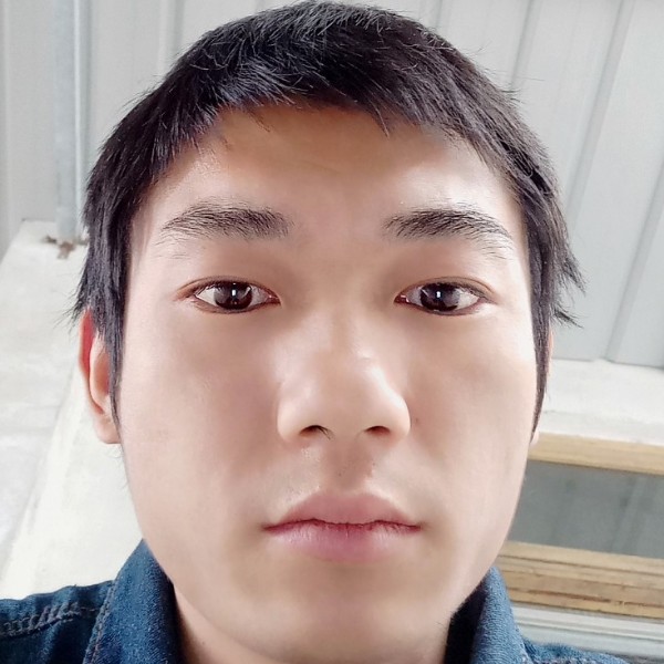 半梦半醒半红尘的照片