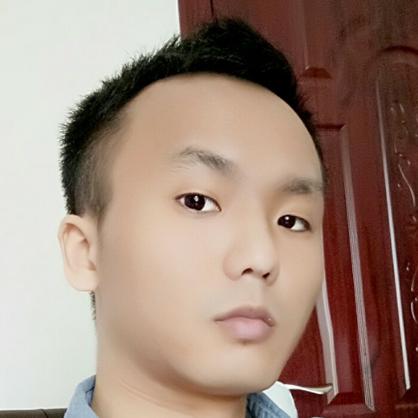 远山望月的照片