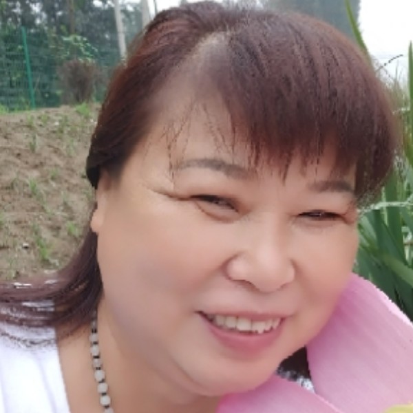 平淡放弃菠萝的照片