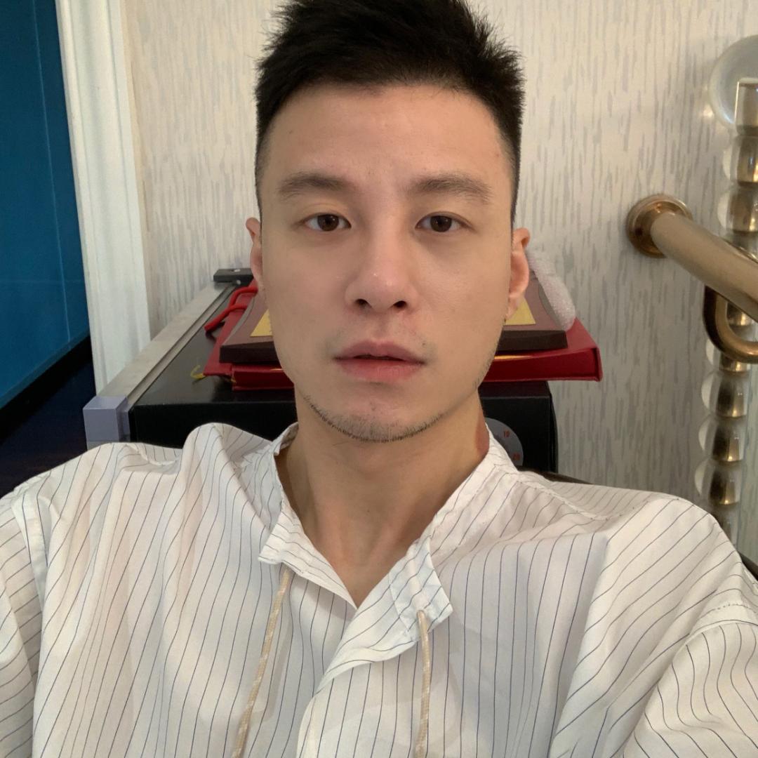 早晨还魁梧的照片
