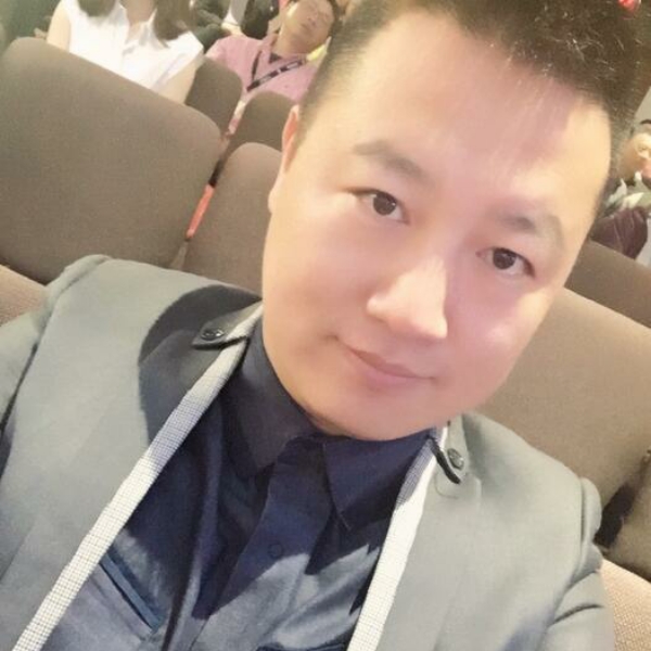 张宏发的照片
