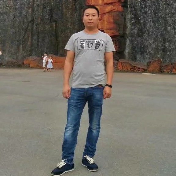 激情哥哥的照片